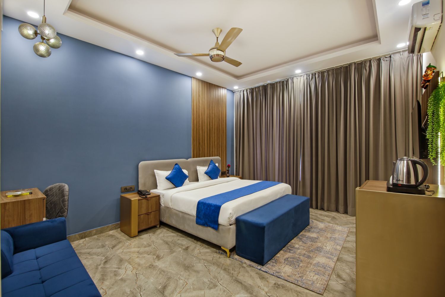 Rooms in Sector 143, Noida